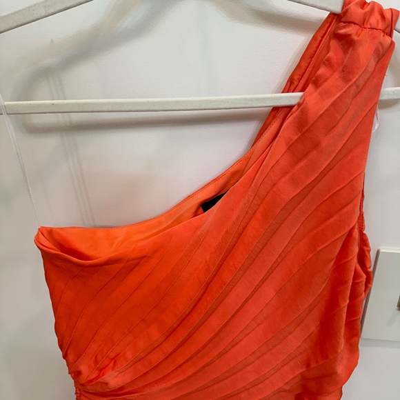 Designer-inspired tangerine one shoulder pleated cut out dress, L - Picture 3 of 7